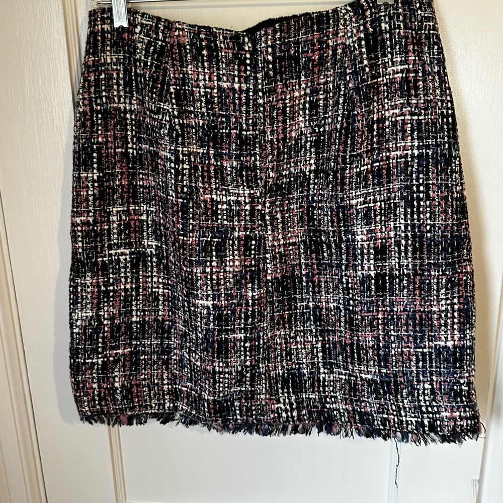 LOFT Tweed Mini Skirt in Black and Pink - Picture 4 of 5